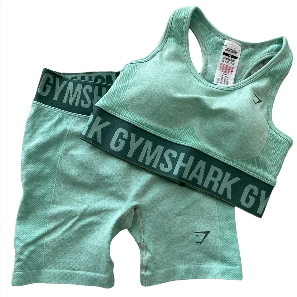 New Gymshark Set - Picture 1 of 2